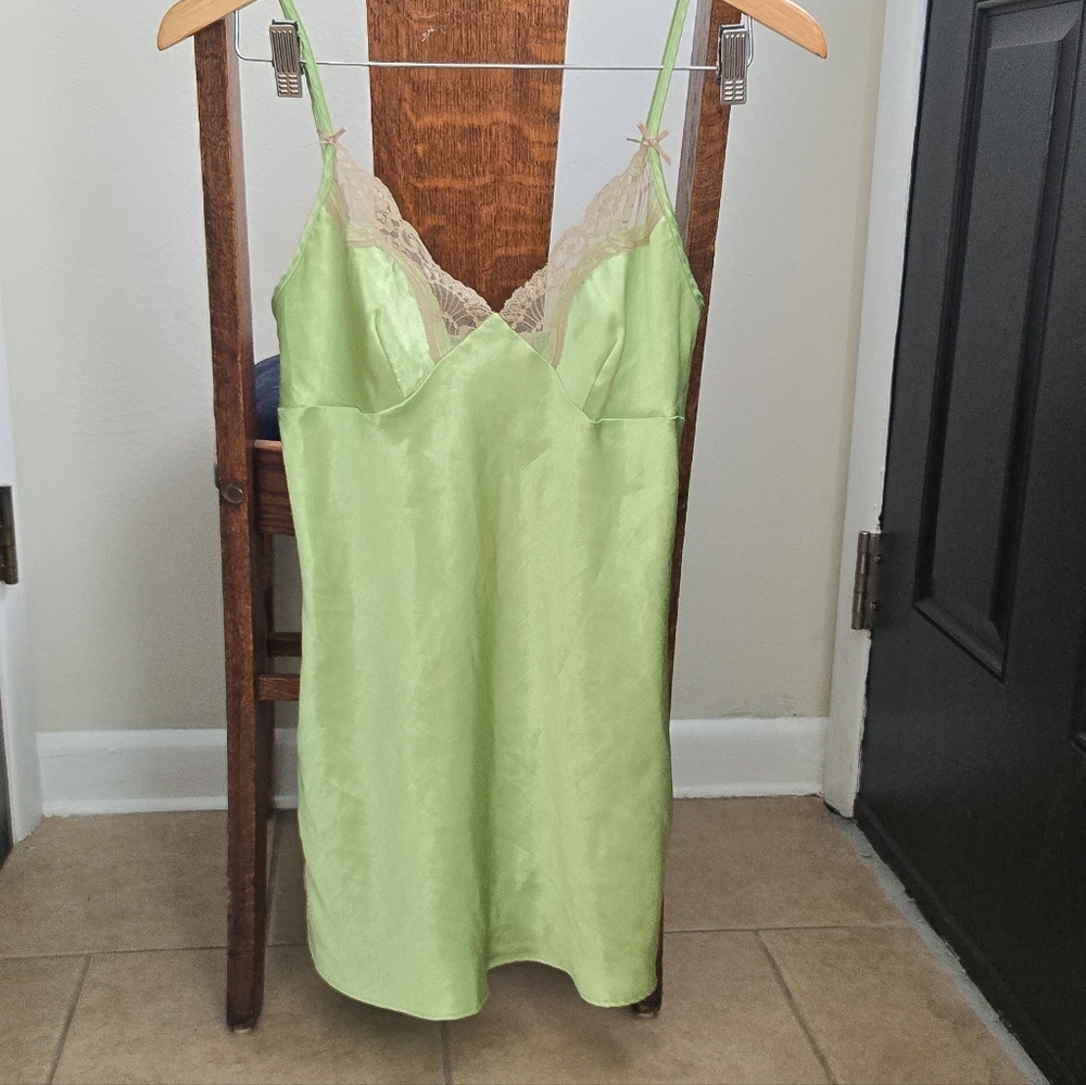 Vintage No Boundaries lime green slip sleepwear cami tank top with tan lace trim